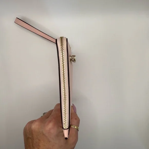 Kate Spade Staci Medium L Zip Wristlet LIKE NEW 💗 - Picture 7 of 11